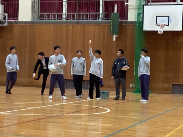 https://izumiotsu.schoolweb.ne.jp/2720018/blog_img/128990209?tm=20241213201852