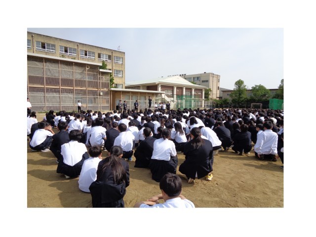 4名の実習生の先生の自己紹介