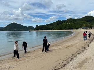 砂浜で休憩中②